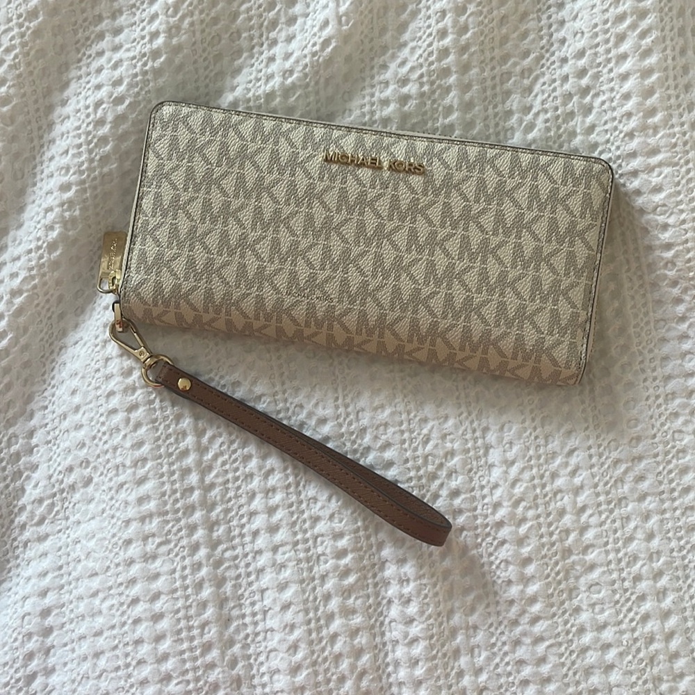 Michael Kors wallet